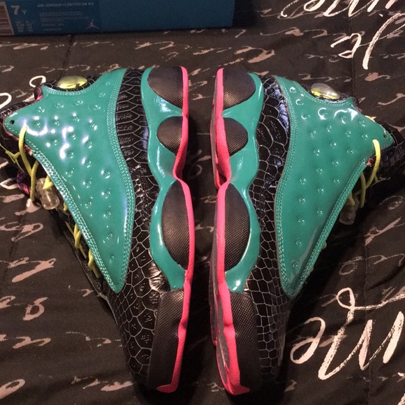 AIR JORDAN 13 RETRO DB BG (GS) "DOERNBECHER" - Picture 4 of 8